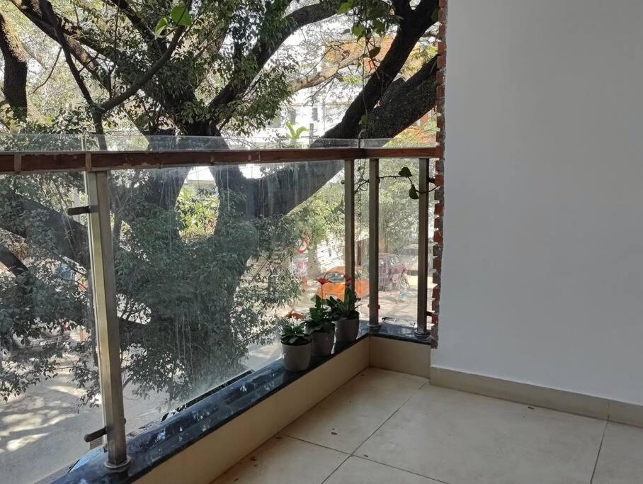Tara Suites Premium Rooms In Central Indiranagar Bangalore Exterior photo